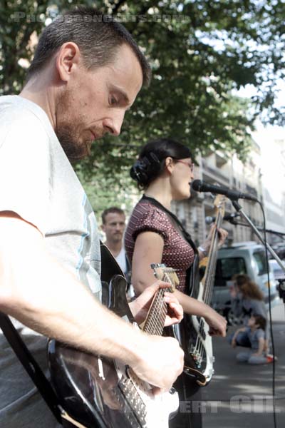 TIKA - 2015-06-21 - PARIS - Place Saint-Ferdinand - 